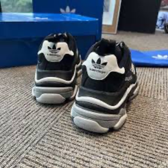 Balenciaga x Adidas Triple S Sneakers Size 45 EU Black white main image 6